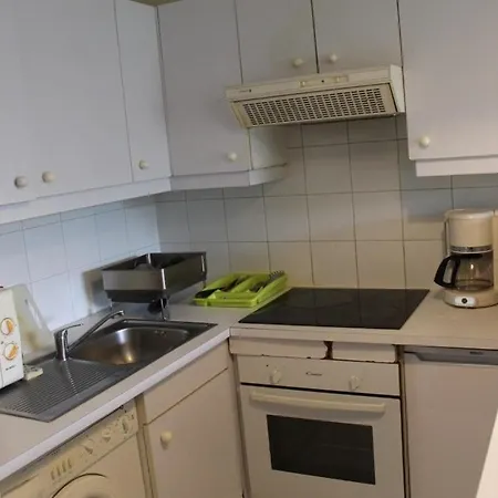 Pleasant South Apartment *